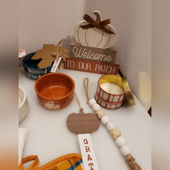 New Cottage Core Farmhouse 13 piece lot/bundle Fall home inspirational p… - Picture 3 of 16